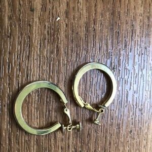 Gold‎ Tone Hoop Earrings Clip On Fashion Jewelry Classic Minimalist Style